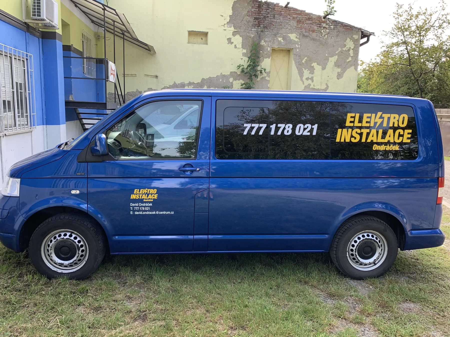 Firemní dodávka Elektroinstalace David Ondráček — Nosislav, Jihomoravský kraj